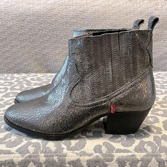 NWOT LEVIS Metallic Leather Western Cowboy Boot, Size 8.5 - Picture 4 of 10